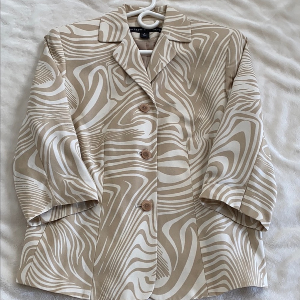 Josephine Chaus - Beautiful blazer size 6